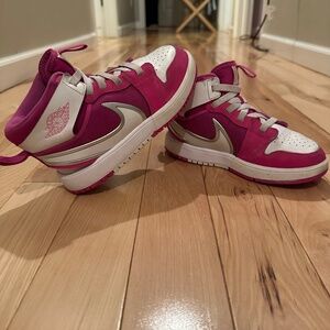 Nike Jordan girls size 1